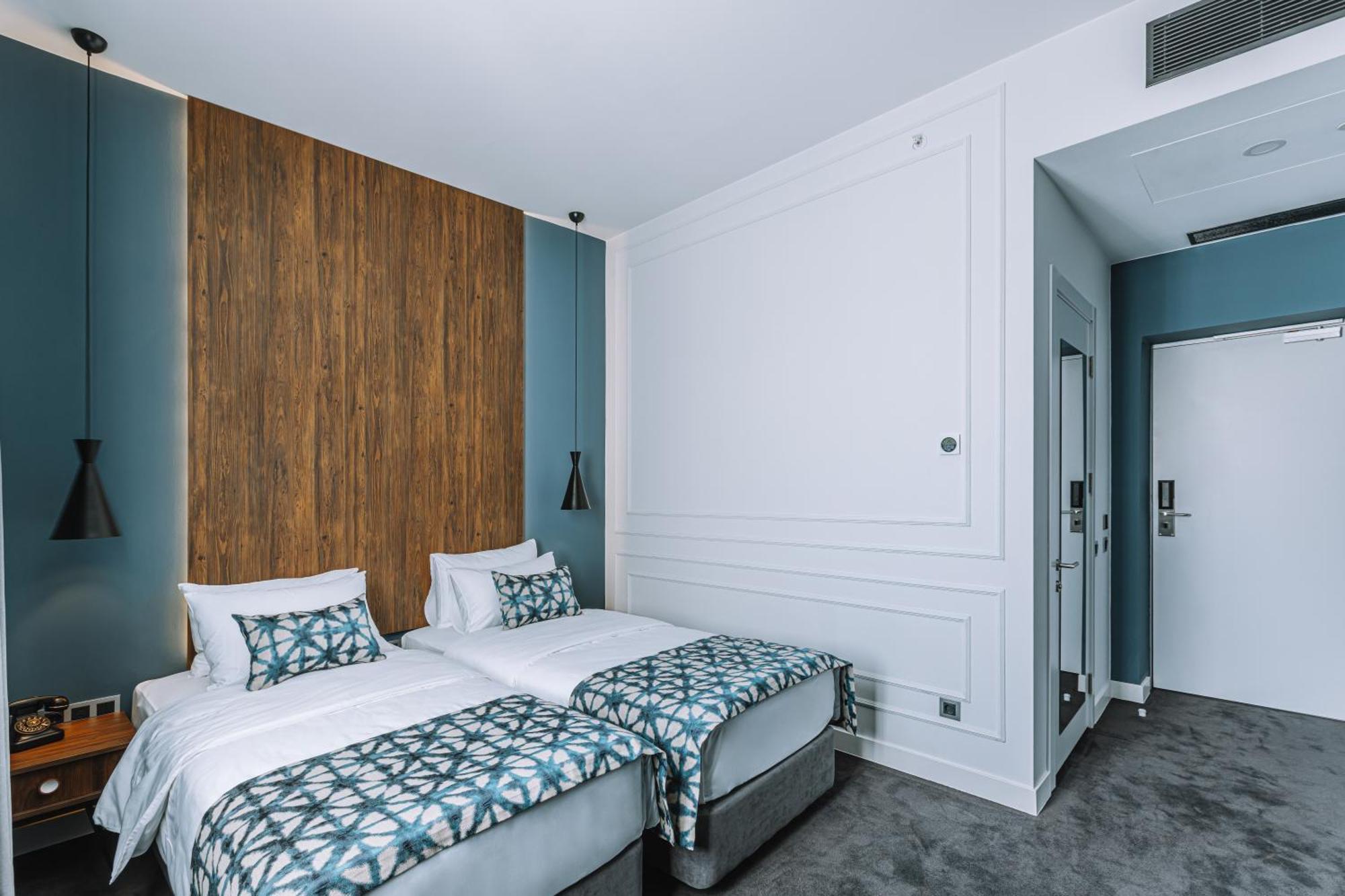 Hotel Twenties Tbilisi - Stay & Dine מראה חיצוני תמונה
